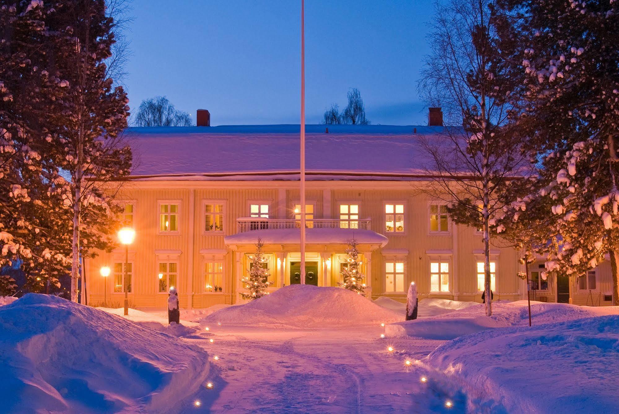 Stiftsgarden Konferens & Hotell Шеллефтео Екстер'єр фото